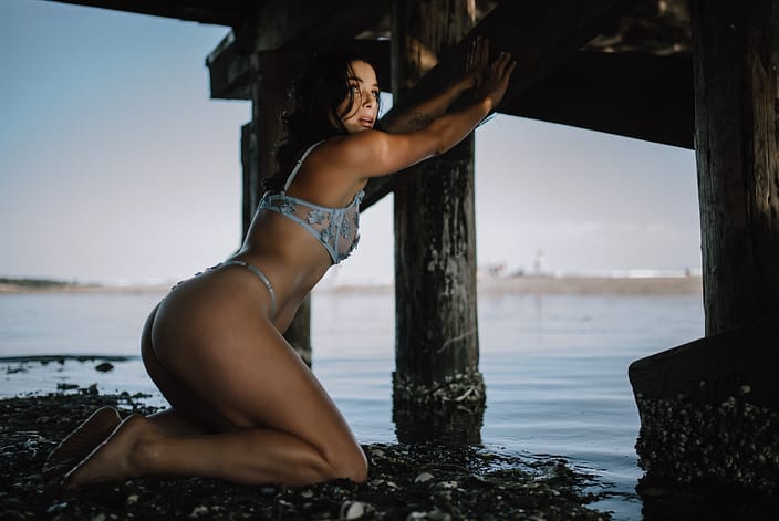 Riske Photography ocean water boudoir photo shoot Victoria BC